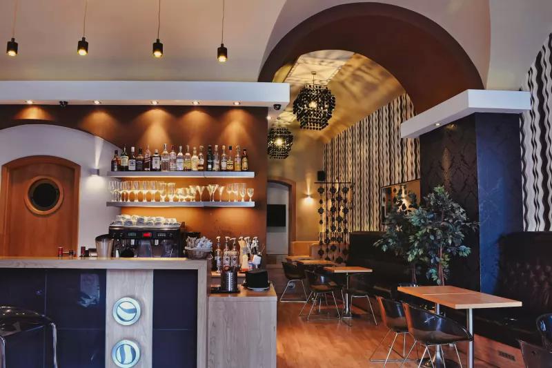 Kaán Bistro – Bisztró (Esztergom)