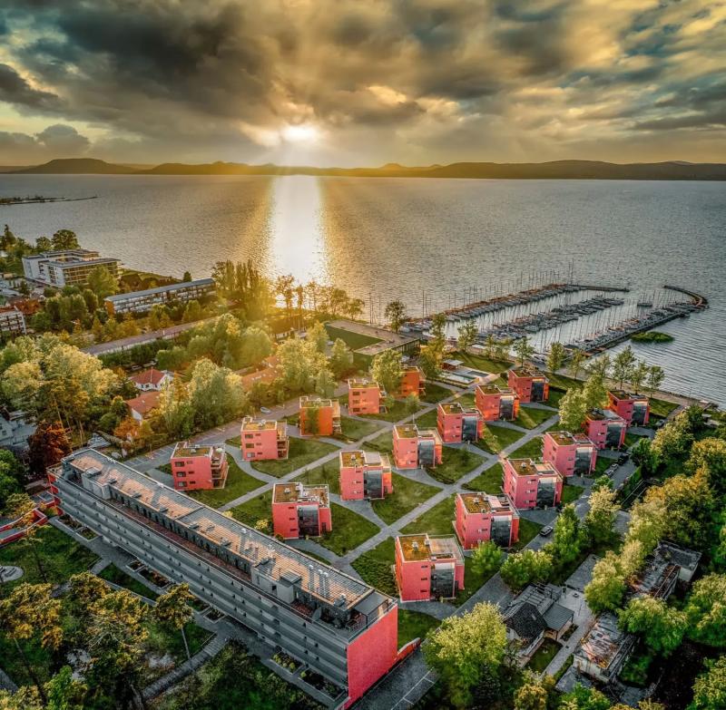 BL YachtClub & Apartments – Étterem (Balatonlelle)