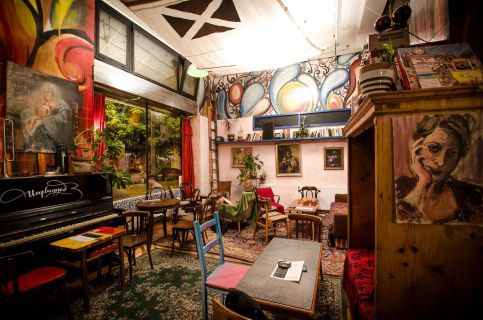 UnPlugged Cafe & Bar