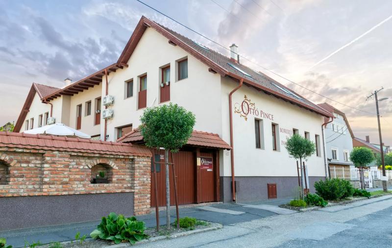 Ottó Pince Borozó és Panzió – Borászat/Pincészet (Sopron)