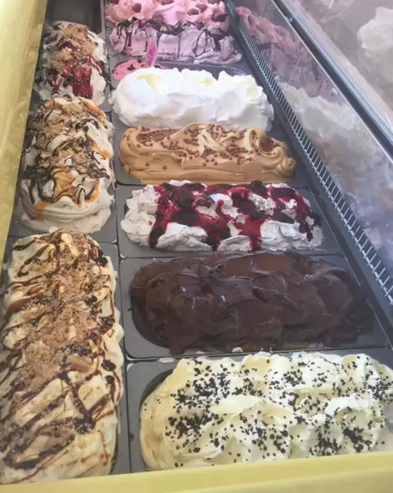 Szeder Kézműves Fagylaltozó – Fagyizó (Létavértes)