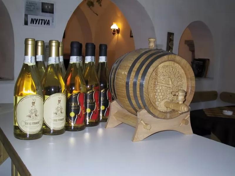 Matlák Pince Bérelhető Borház – Borbár (Miskolc)