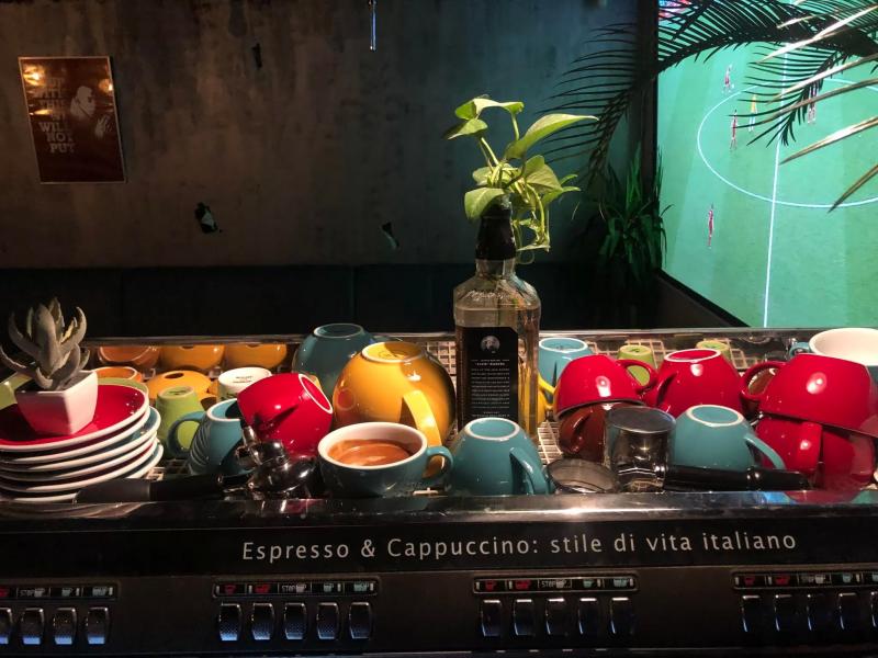 Momenti Bistro – Bár (Budapest, IX. kerület)
