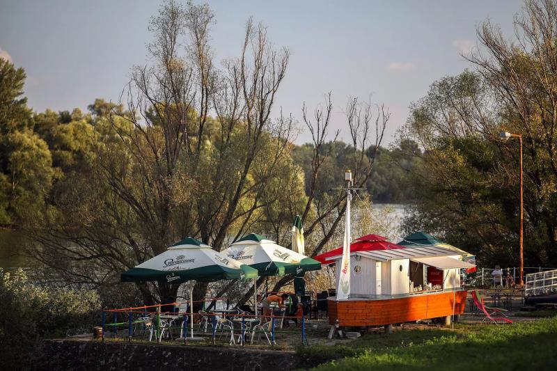 KACSA Bárka - Római part – Bár (Budapest, III. kerület)
