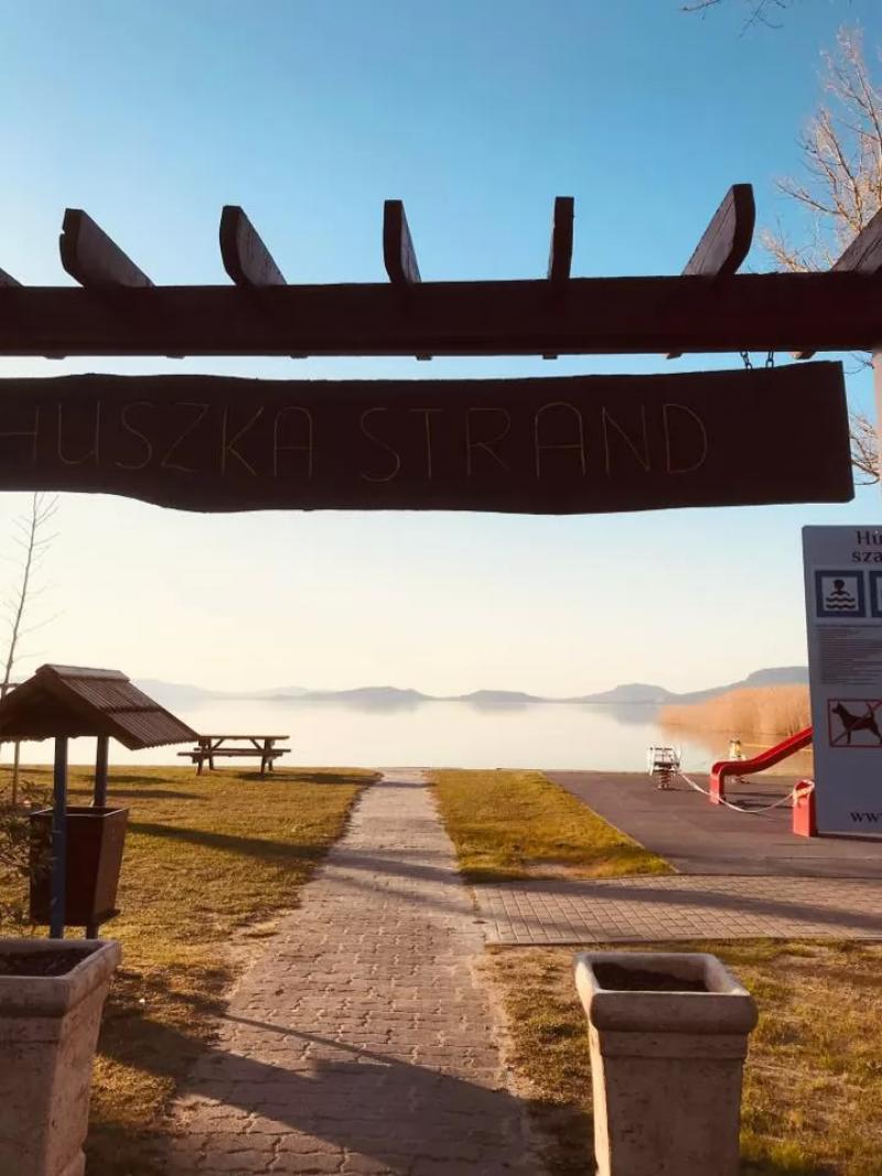 Papírhajó Strandbüfé – Büfé (Fonyód)