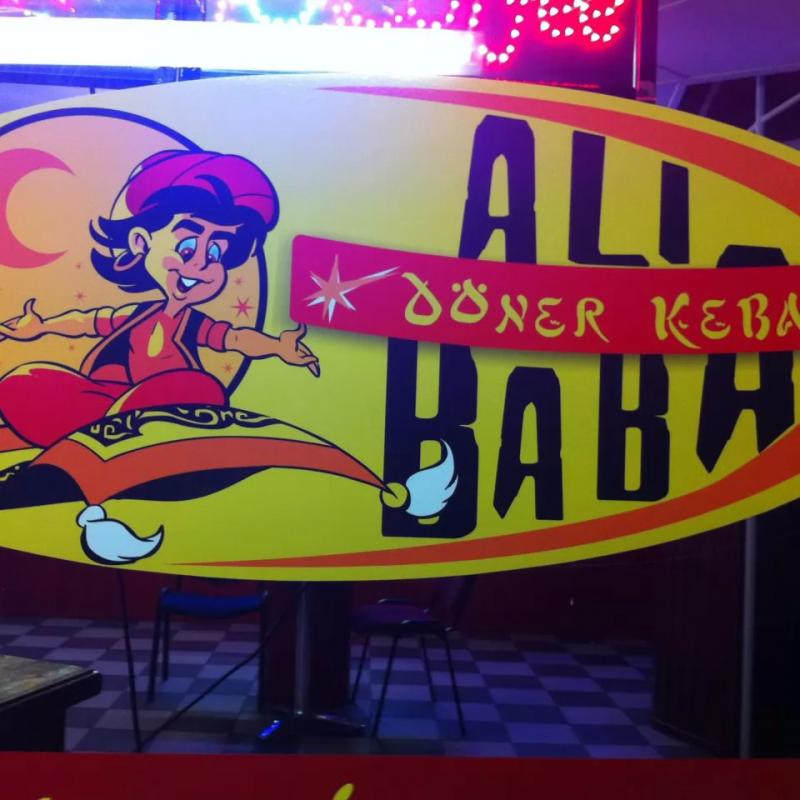 Alibabadonerkebab – Gyros (Tata)