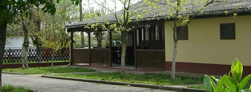 Kastélykert Söröző – Söröző (Bihartorda)