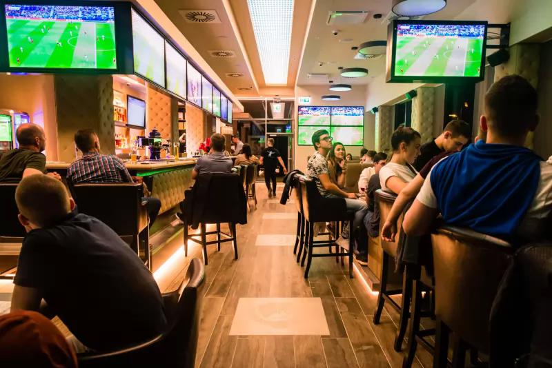 Sieger Sport & Gastro Bar – Bár (Gyor)