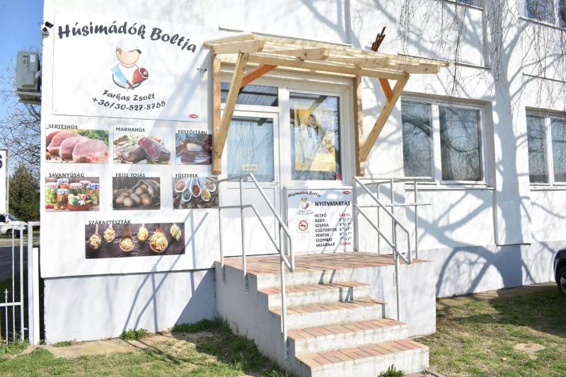 Húsimádók Boltja – Hentesbolt (Dombóvár)