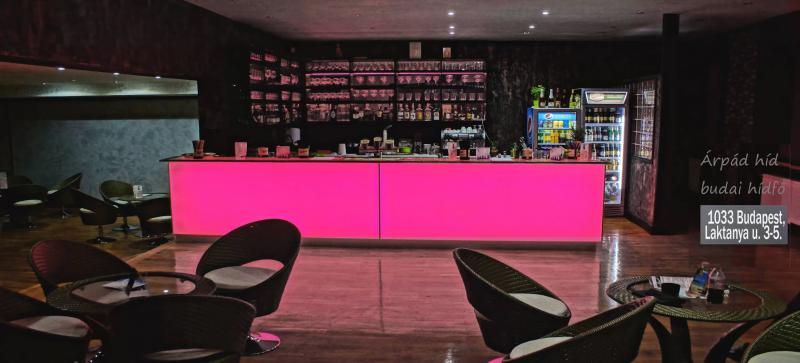 Vasmacska CafeBar & Music Club – Bár (Budapest, III. kerület)