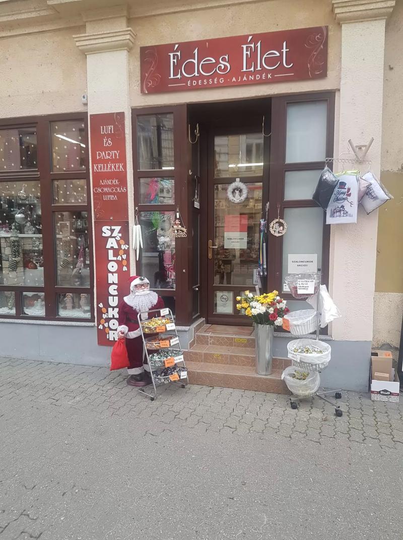 Édesség Ajándék – Bár (Kaposvár)