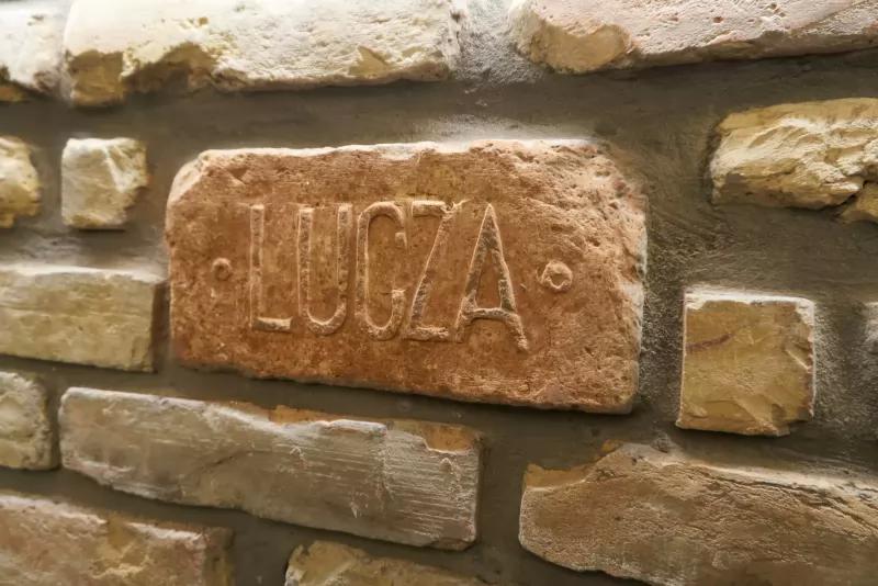 Lucza Családi Borászat - Borbár és Terasz – Bár (Érd)