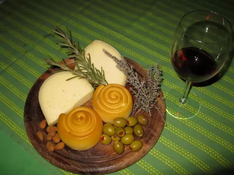 Zsuzsa asszony házisajtja – Kávézó (Gyermely)
