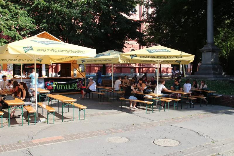 Aradi Sörkert - Foci VB. 2014. – Kávézó (Szeged)