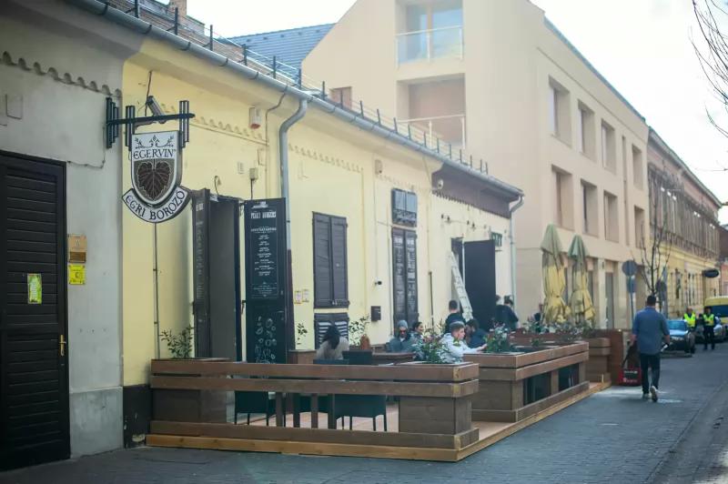 Peaky Burgers – Gyorsétterem (Debrecen)