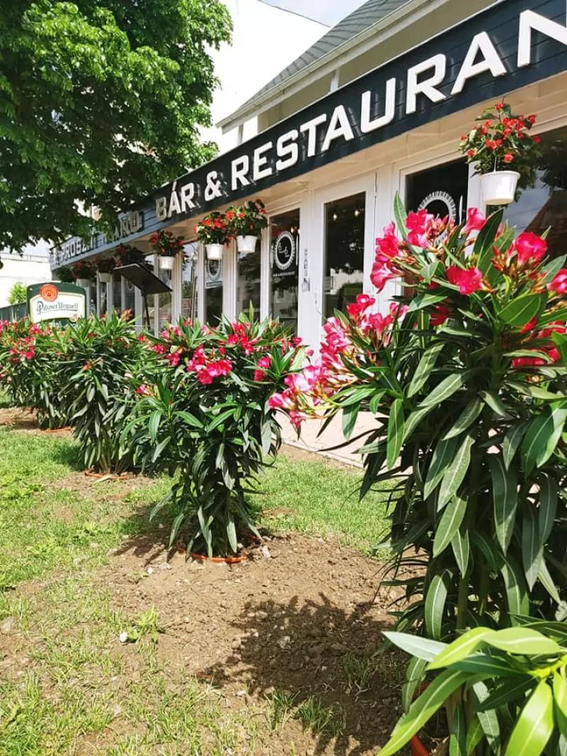 Móló Restaurant Hajdúszoboszló – Étterem (Hajdúszoboszló)