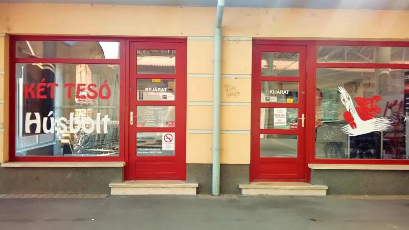 Két Tesó Húsbolt – Hentesbolt (Mohács)