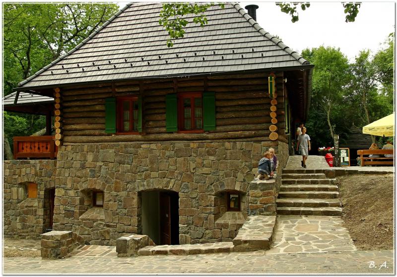 Koronaőr Udvarház – Kávézó (Füzér)