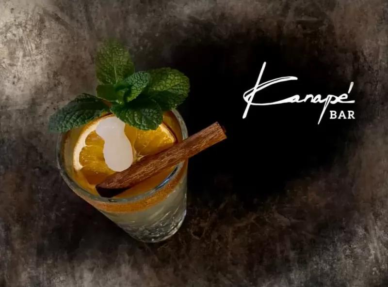 Kanapé BAR – Bár (Eger)