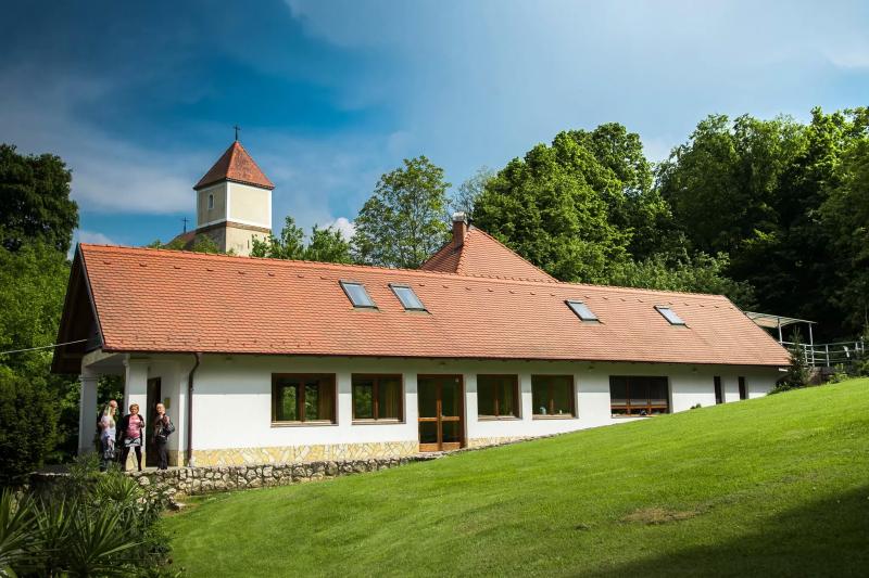 Bechli Vendégház – Büfé (Mecseknádasd)