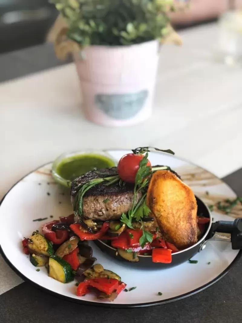 Főnix Étterem És Pizzéria – Étterem (Balatonmariafurdo)