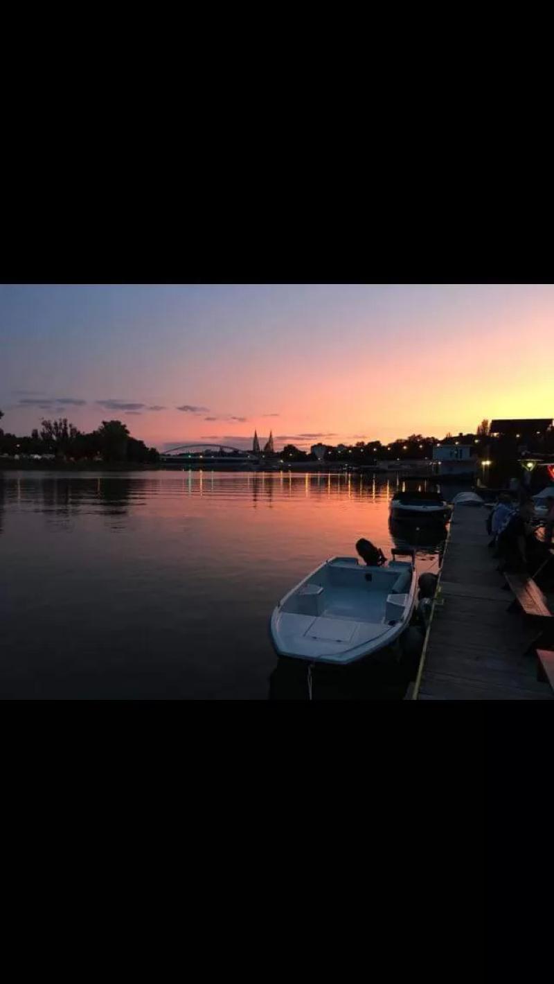 Vígmatróz Söröző & Kikötő – Étterem (Szeged)