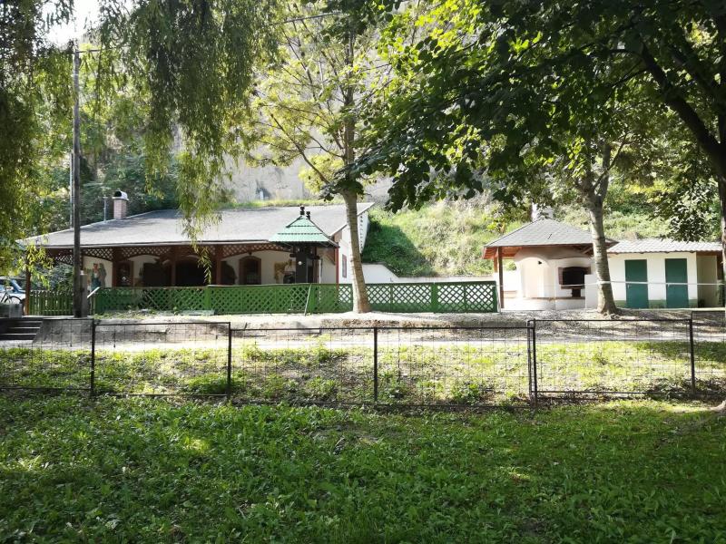Ladi Pince - Borozó – Kávézó (Dunaföldvár)