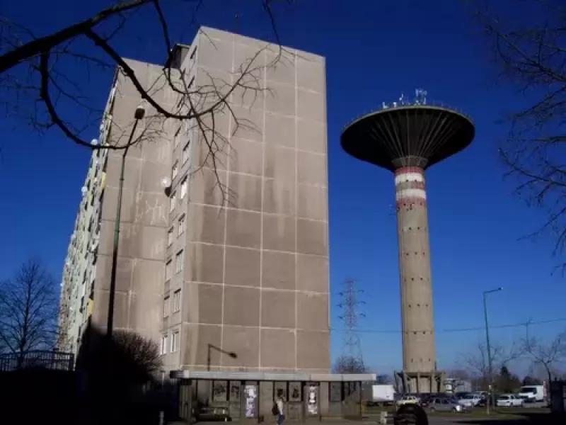 Robinson Kocsma – Bár (Dunaújváros)