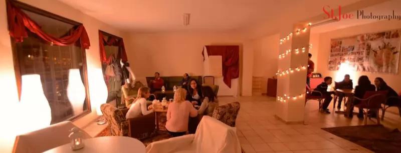 Megálló – Teaház (Tahitófalu)