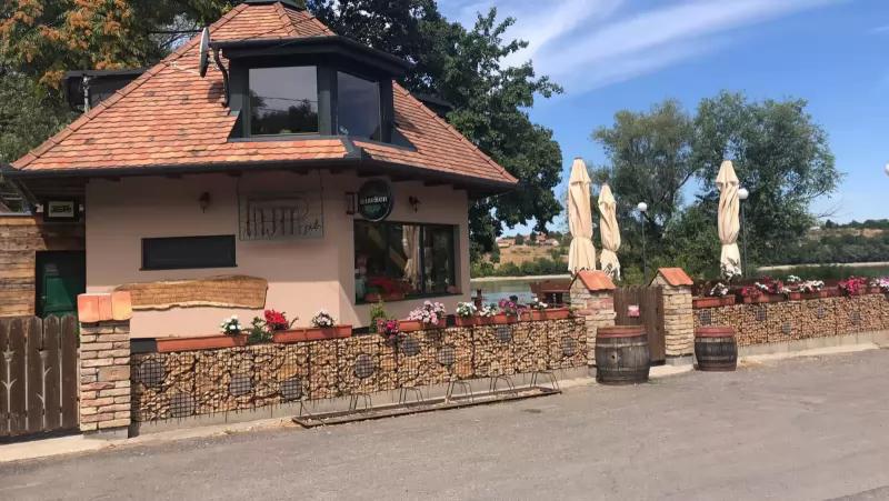 PajtaPub – Kocsma (Szigetújfalu)