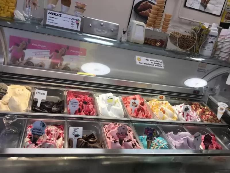 Gyöngyvirág Fagyizó és Látványpékség – Étterem (Gellénháza)