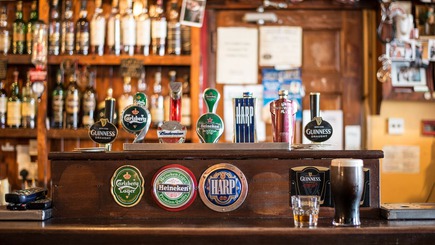 Szomjas Hattyú Pub – Kocsma (Budapest, I. kerület)