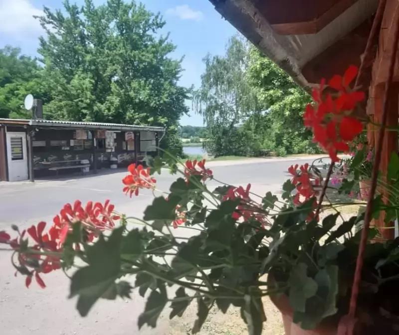 Parkoló Büfé – Büfé (Kadarkút)