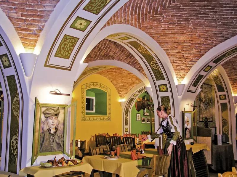 Tapó Fogadó És Királyi Étterem – Étterem (Veszprém)