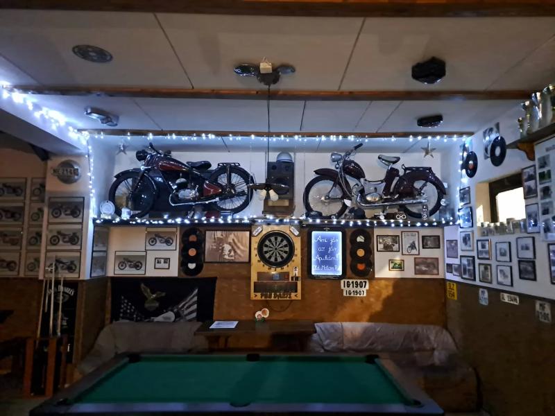 Old Motors Pub – Kocsma (Kalocsa)