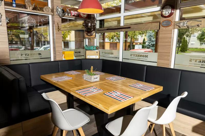 Monkeys Bistro – Bisztró (Szeged)