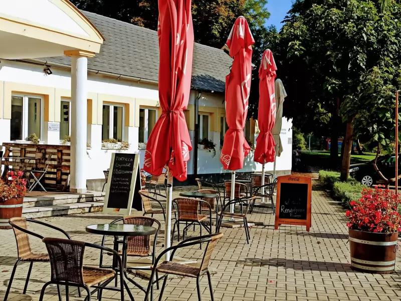 Mokka Kultúrpresszó – Cukrászda (Kozármisleny)