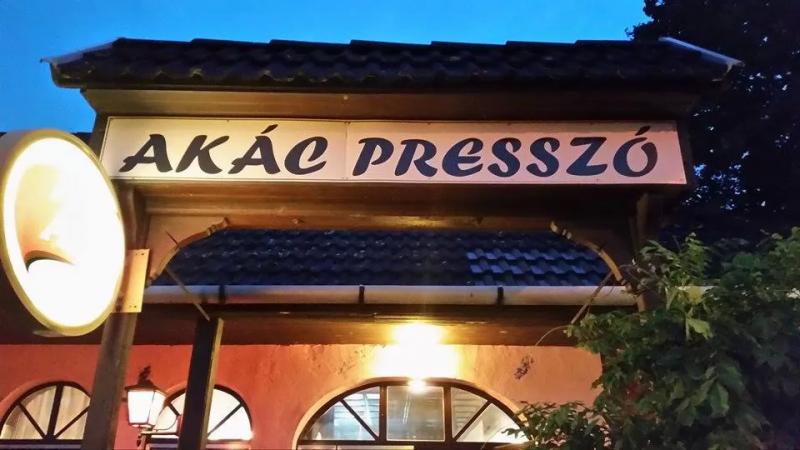 Akác presszó – Kocsma (Téglás)