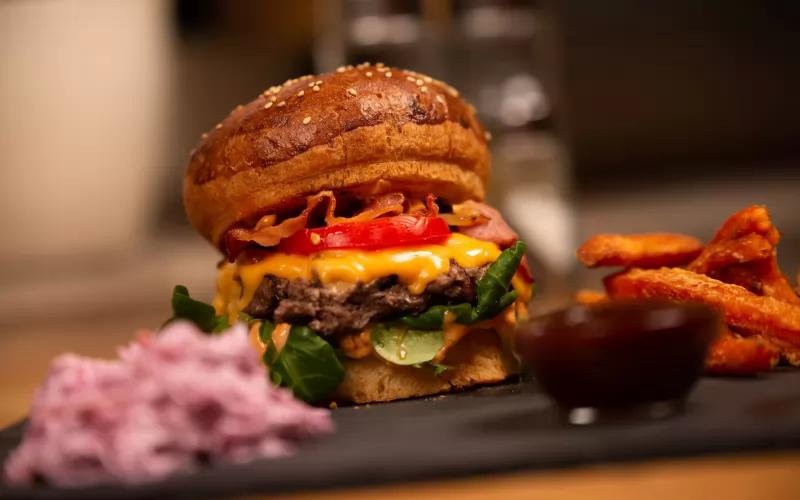 Fábián Élelmiszer és Bistro – Bisztró (Körösladány)