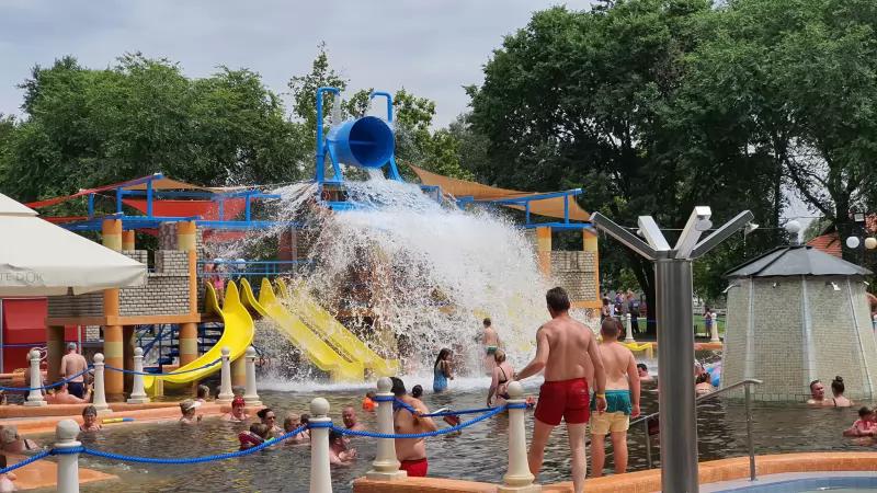 Cserkeszőlő Fürdő és Gyógyászati Központ – Büfé (Cserkeszolo)