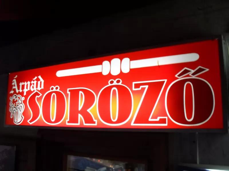 Árpád Söröző – Kocsma (Kisújszállás)