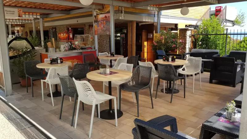 Promenade bar – Bár (Balatonfüred)