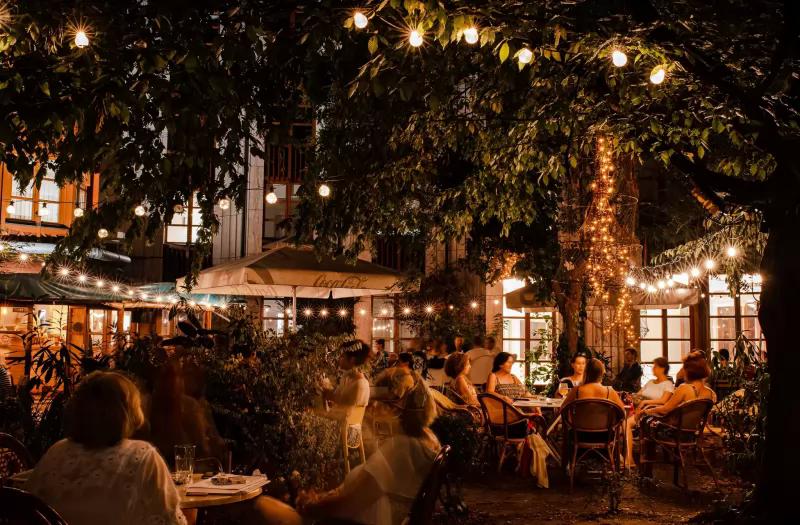 Bereg Embassy Bar & Cafe – Bár (Budapest, I. kerület)