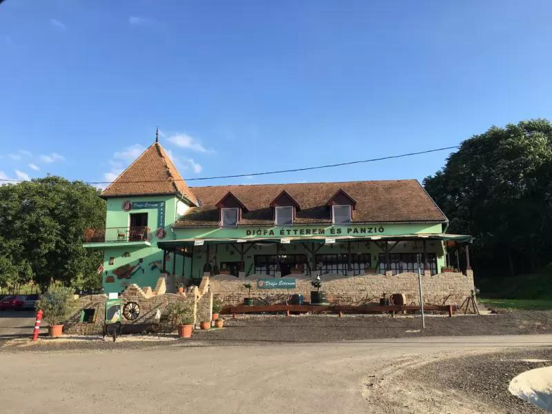Diófa Étterem és Panzió – Étterem (Szekszárd)