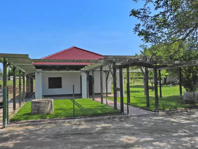 Monori Pincefalu – Borászat/Pincészet (Monor)