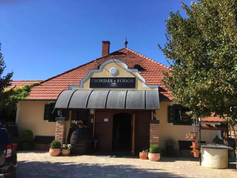 Csordás-Fodor Borház/Winery – Borászat/Pincészet (Somlóvásárhely)