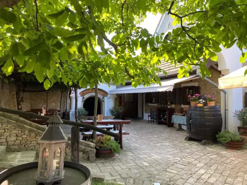 Római Pince, Hévíz – Étterem (Hévíz)