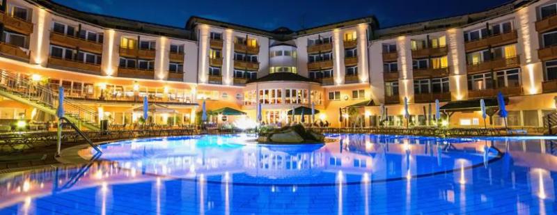 Lotus Therme Hotel & Spa***** – Étterem (Hévíz)