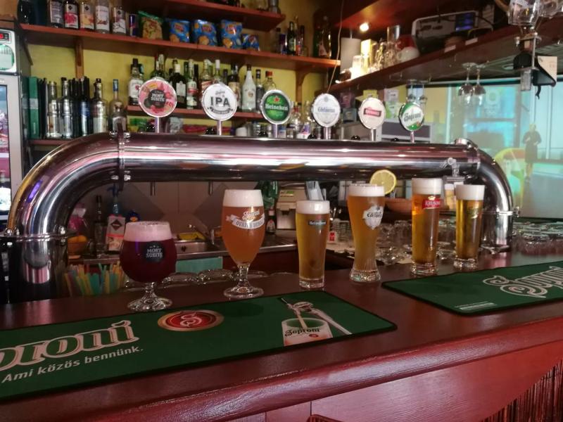 Nádas Söröző – Kávézó (Budapest, XI. kerület)