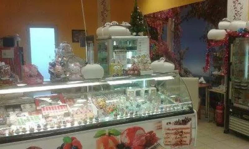 Ikervári Cukrászat-Dolce Vita Cukrászda – Cukrászda (Sárvár)
